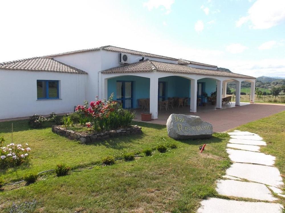 Hotel Baia Cea باري ساردو المظهر الخارجي الصورة