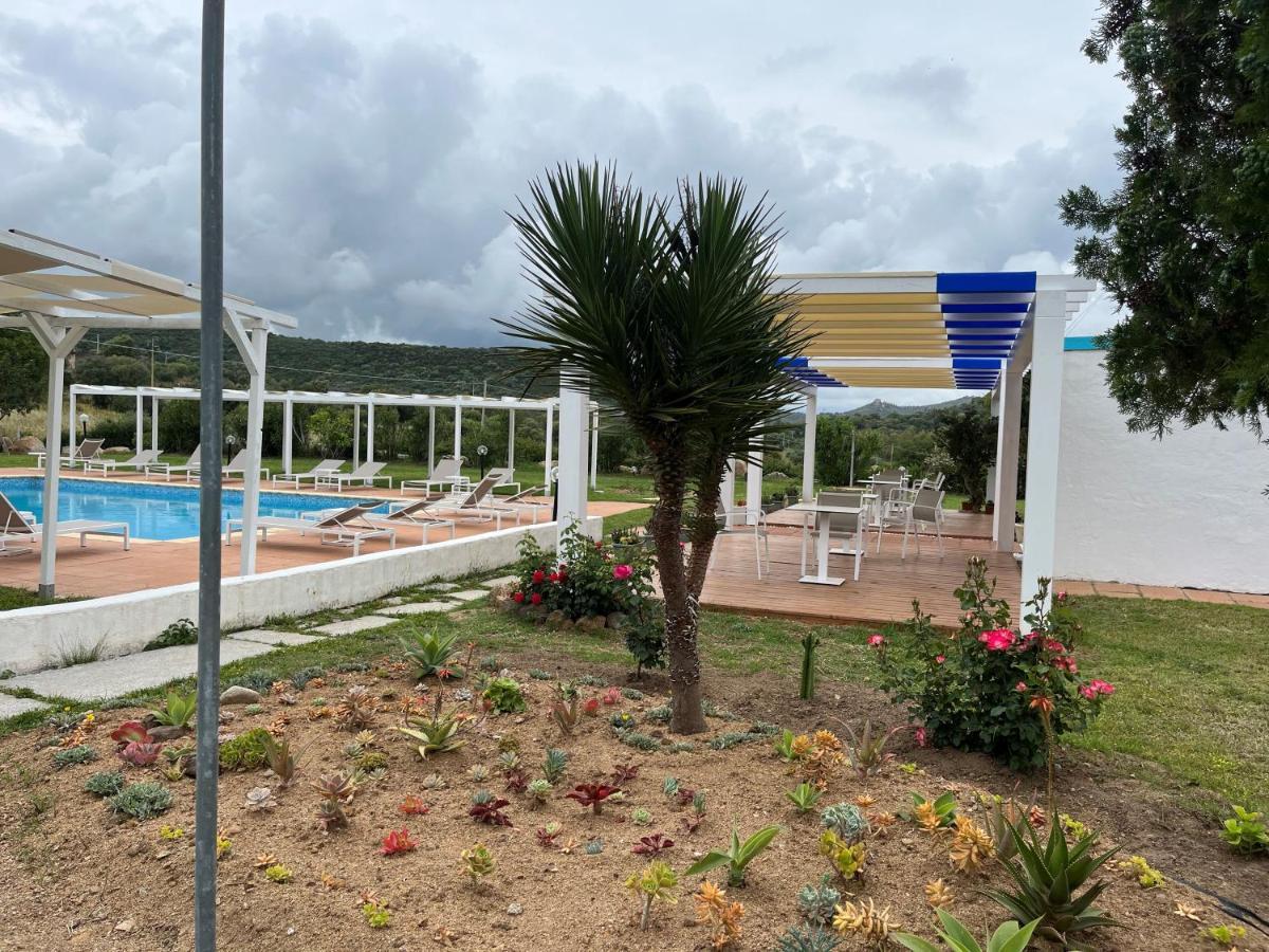 Hotel Baia Cea باري ساردو المظهر الخارجي الصورة