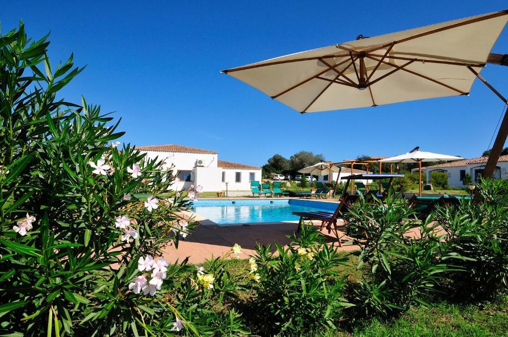 Hotel Baia Cea باري ساردو المظهر الخارجي الصورة